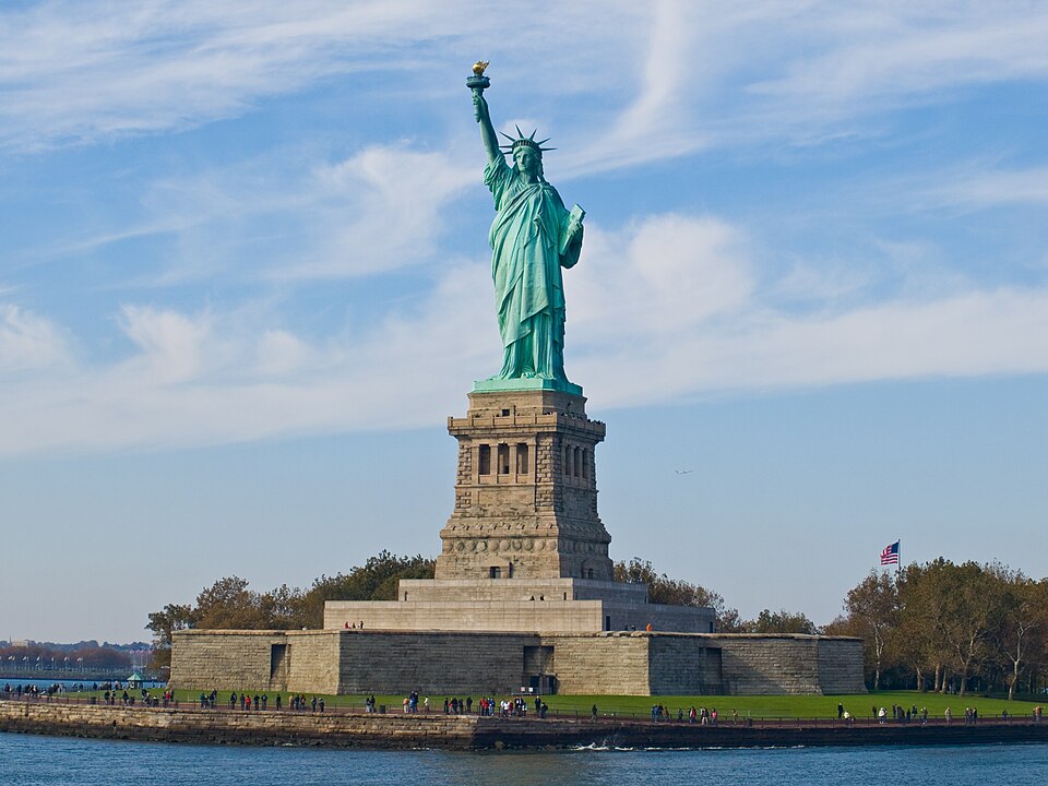 Fayl:Statue of Liberty, NY.jpg