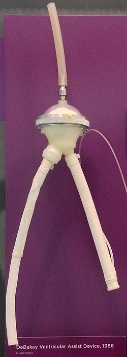 Fayl:1966 DeBakey ventricular assist device.jpg