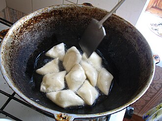 Qirgʻiz pechkada qovurilgan boʻgʻirsogʻi