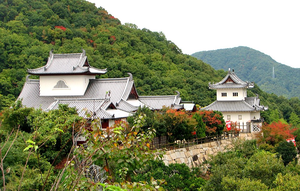 Fayl:尾道市 因島村上水軍城 - panoramio.jpg