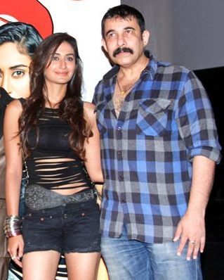 A photograph of Tijori and Dare You lead actress Alisha Khan at the film’s first look launch.