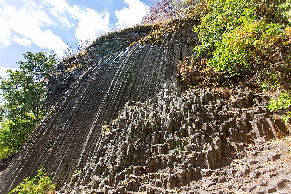 Fayl:SF-IMG 0319-stoneWaterfall.jpg