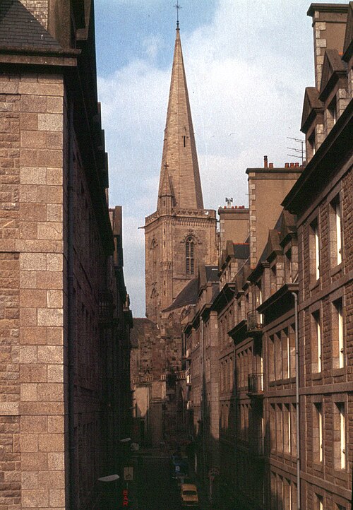 Fayl:Saint-Malo-112-Blick zur Kirche-1978-gje.jpg