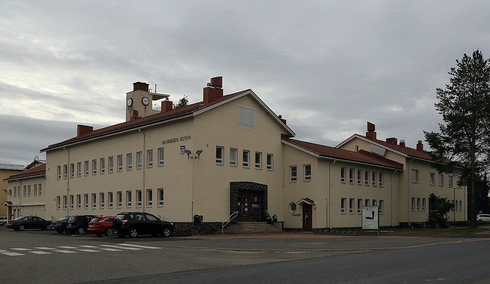 Fayl:Muhos Town Hall 20180703.jpg