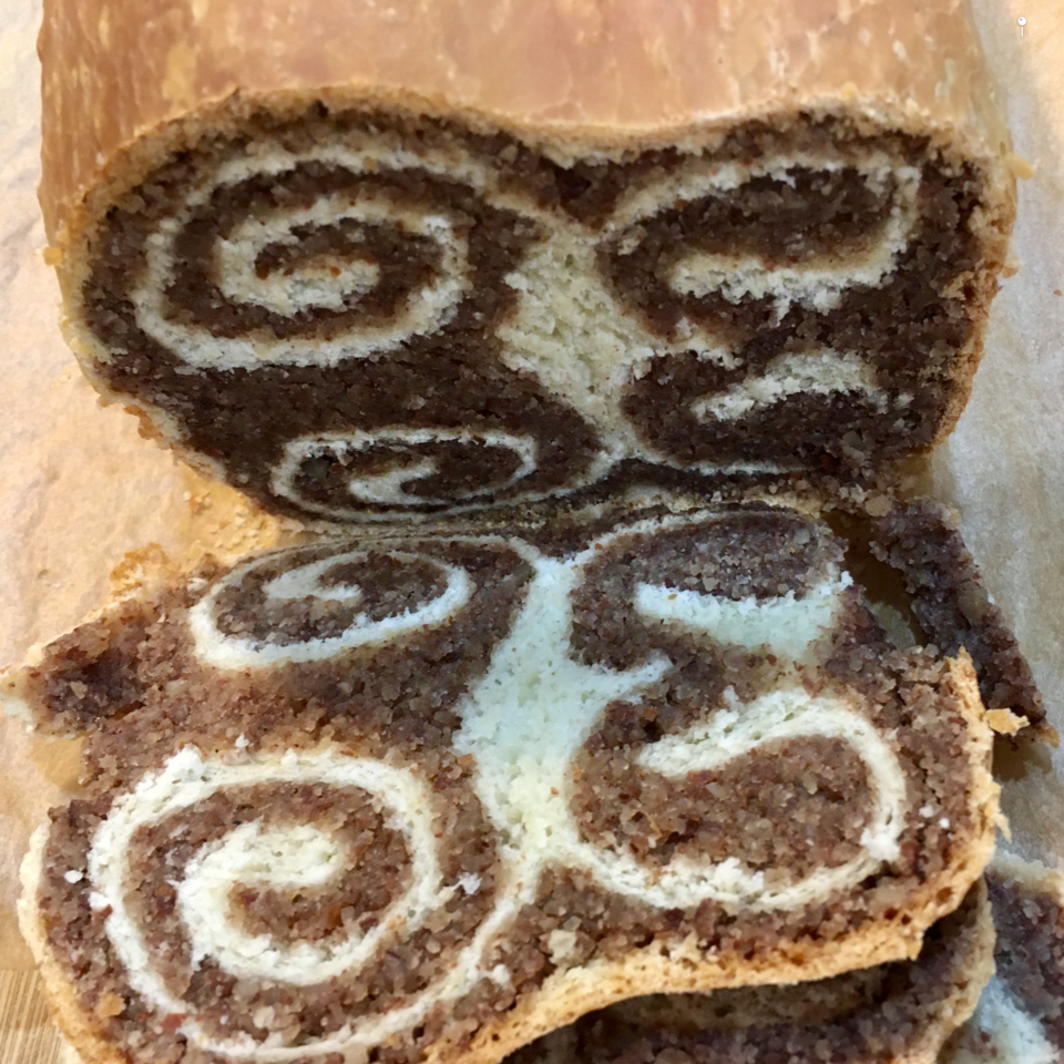 Fayl:Poticza nut bread 2020.png