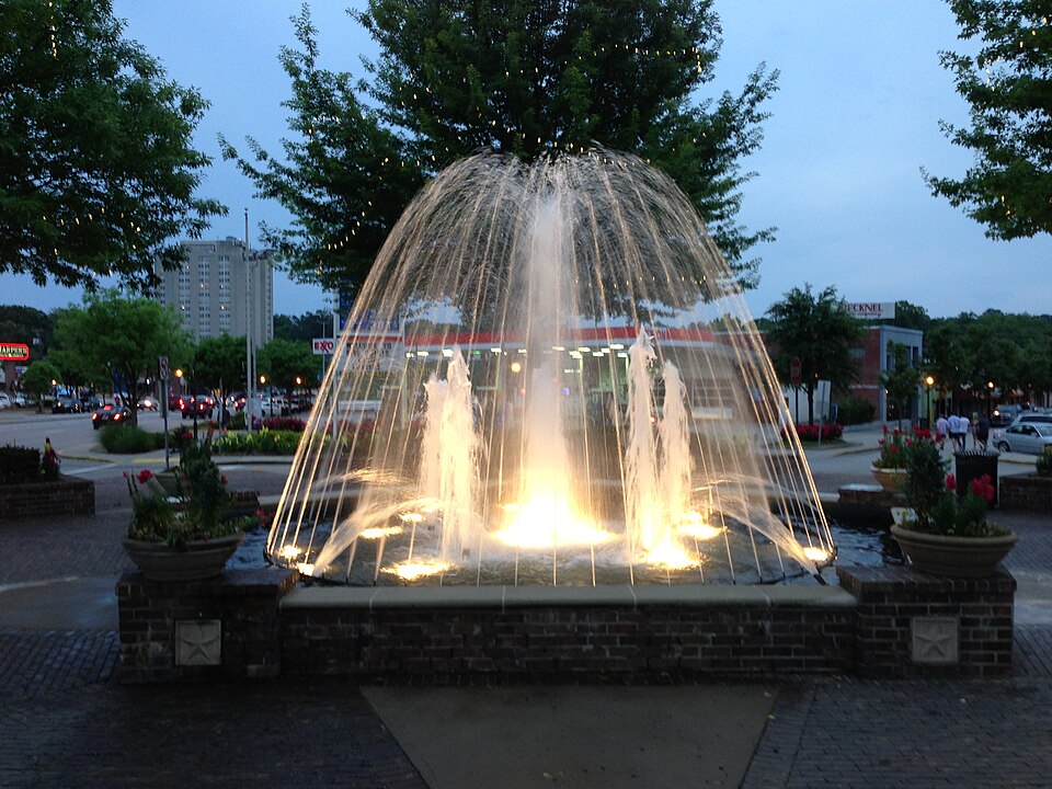 Fayl:Five Points Fountain, Columbia, SC.JPG