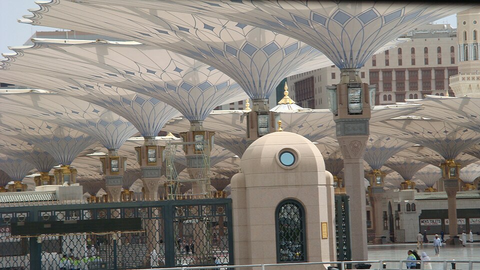 Fayl:Al-Masjed Al-Nabawi 5.JPG