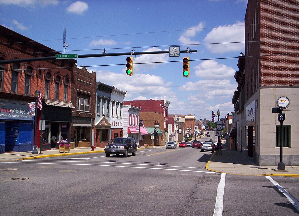 Fayl:Downtown Shelby Ohio.JPG