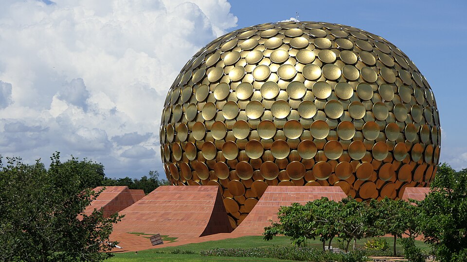 Fayl:... Matrimandir (48918725626).jpg