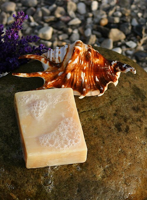 Fayl:Handmade soap.jpg