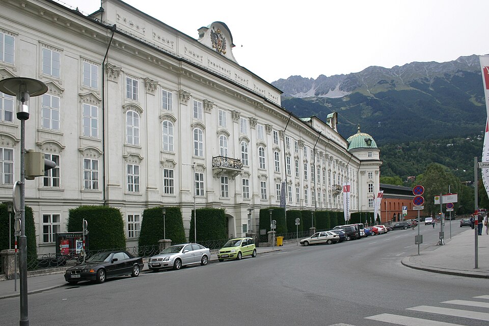 Fayl:Innsbruck-32-Hofburg-2006-gje.jpg