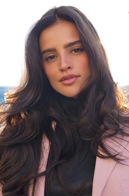 Fayl:Miss Ukraine Universe 2014 (2).jpg