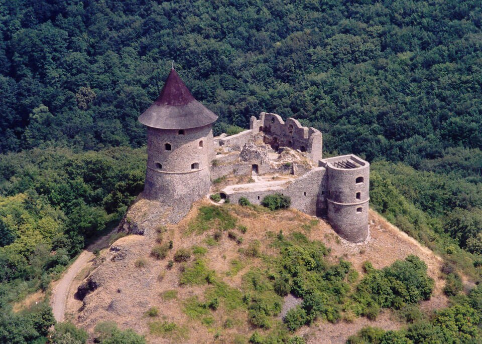 Fayl:Somoskő - castle.jpg