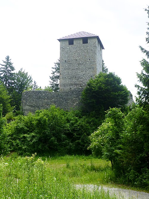 Fayl:Burgruine Khünburg-02.jpg