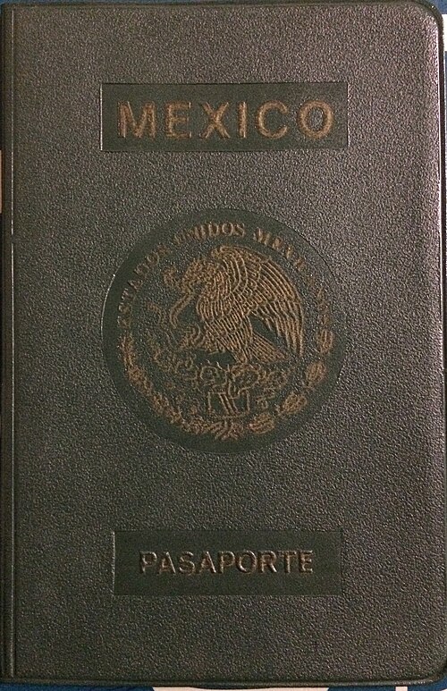 Fayl:Mexican passport 1981.jpg