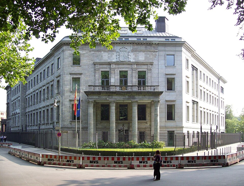 Fayl:Spanische Botschaft Fornt.jpg