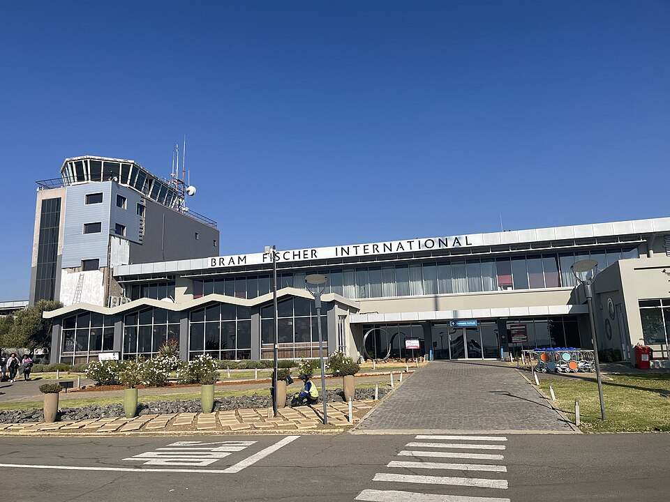 Fayl:Braam Fischer International Airport.jpg