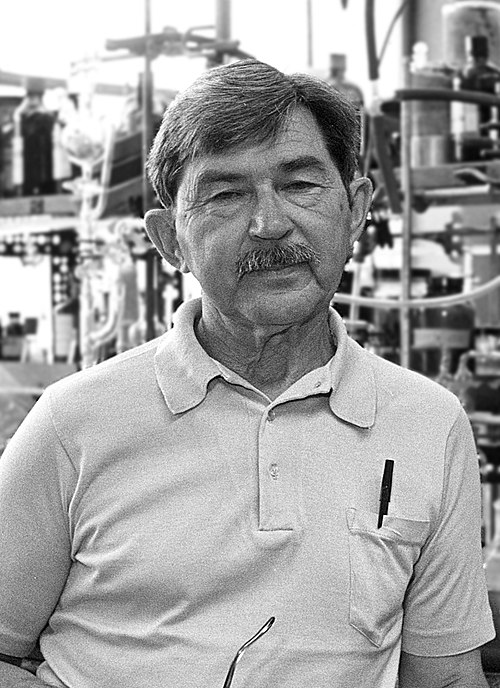 Fayl:Henry Taube crop.jpg