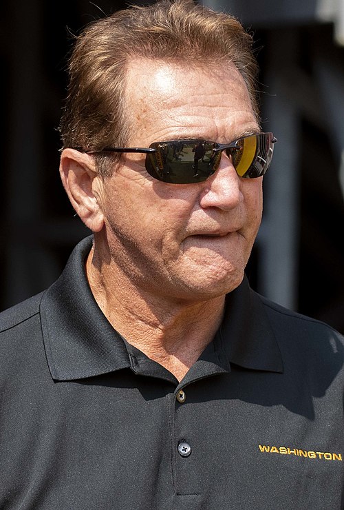 Fayl:Joe Theismann 2021 (cropped) (cropped).jpg