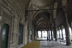 Mihrimah Sulton masjidining jamoat toʻplanadigan hududi