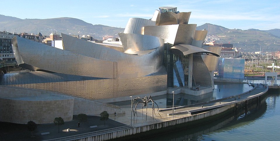 Fayl:Guggenheim-bilbao-jan05.jpg