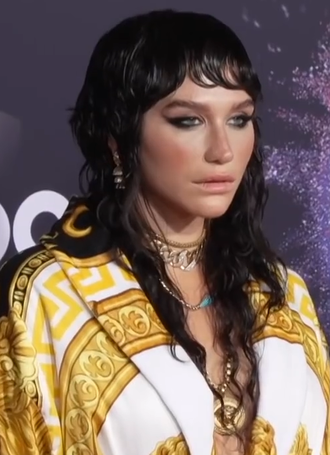 Kesha 2019-yilgi American Music Awards taqdirlash marosimida