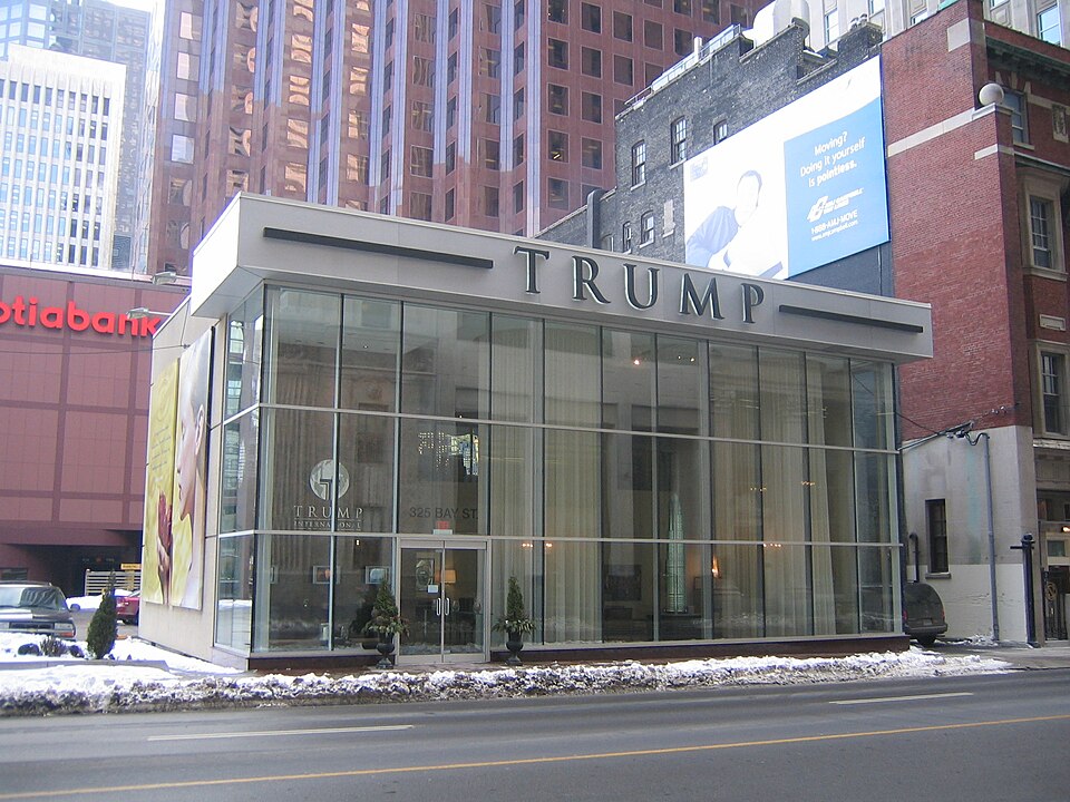 Fayl:Nm trump toronto.JPG
