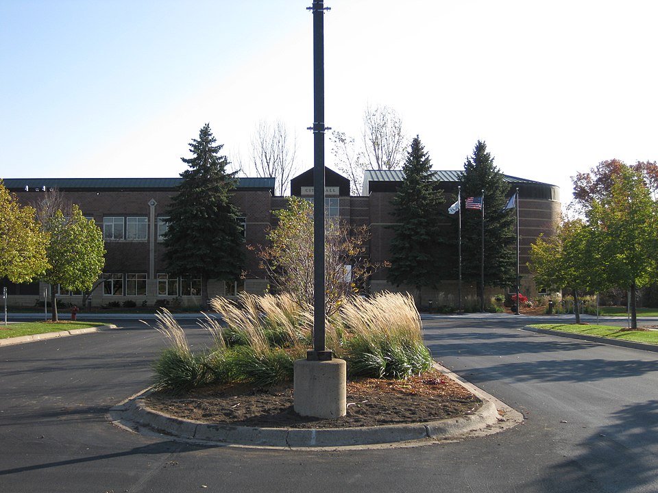 Fayl:Woodbury city hall (new).jpg