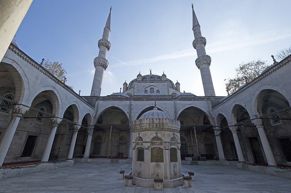 Fayl:Yeni Valide Camii 6630.jpg