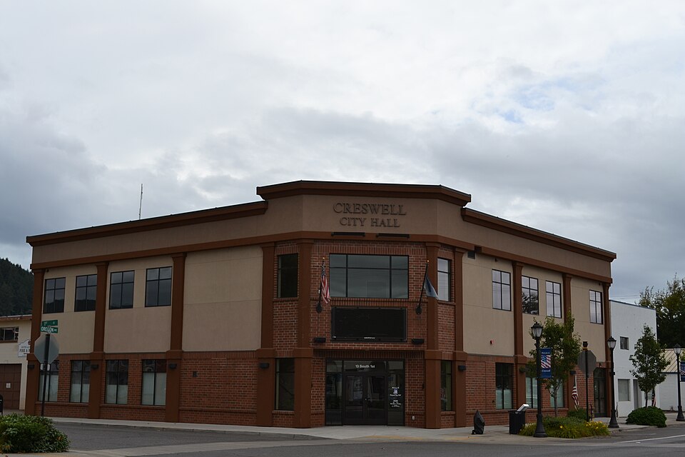 Fayl:Creswell City Hall (Creswell, Oregon).jpg