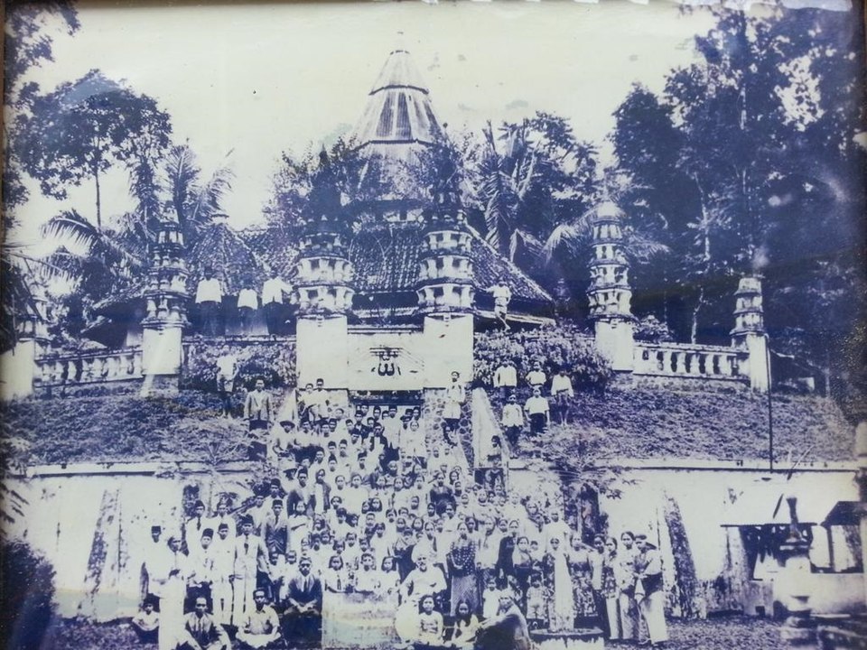 Fayl:Singaparna1925.jpg