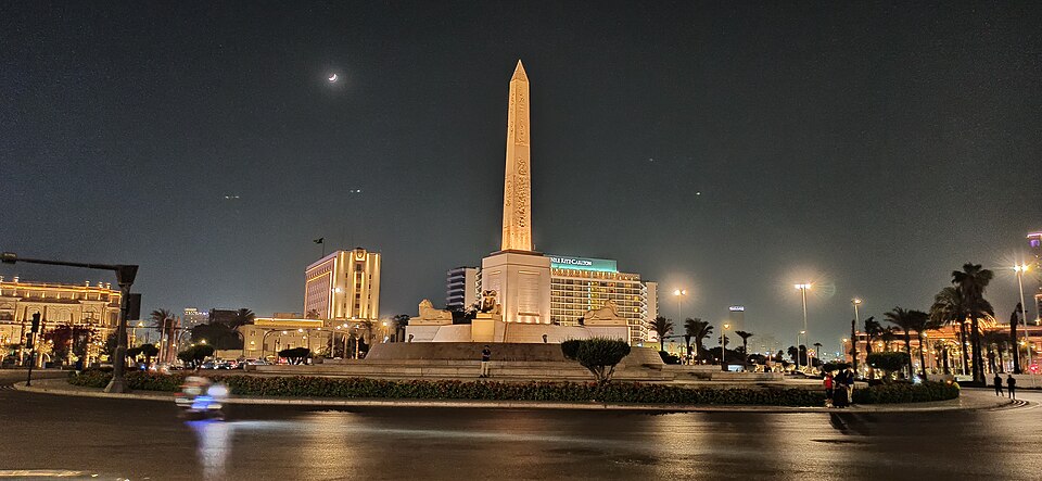 Fayl:Babelisk Tahrir Square Cairo.jpg