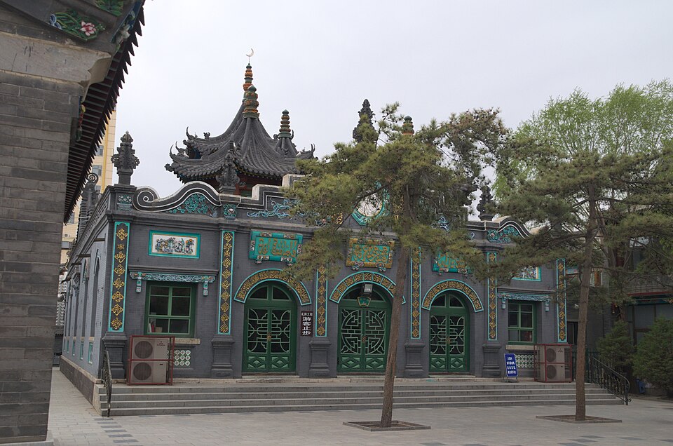 Fayl:Hohhot.Batiment principal.jpg