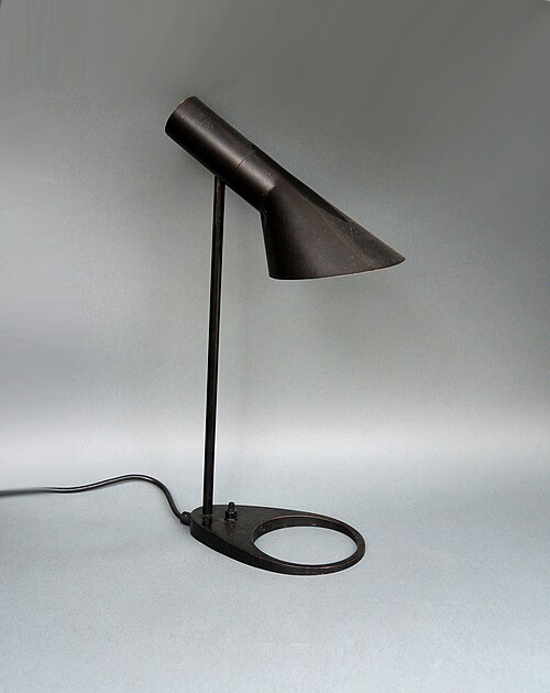 Fayl:Lamp arne-jacobsen.jpg