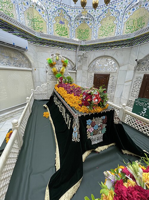 Ali al-Hujviriy