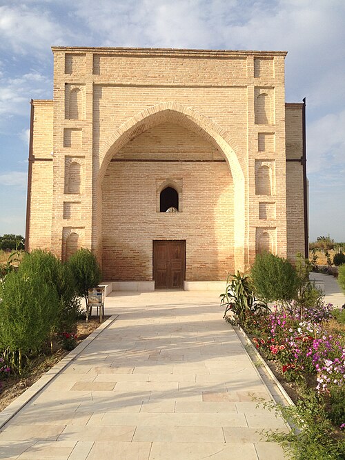 Fayl:Kyzyl mazar mausoleum.jpg