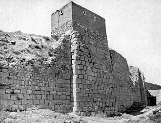 Qal’aning devorlari (Rossiya arxeologiya jamiyati, 1916).