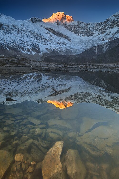 Fayl:Нгади Чули (7 871 м).jpg