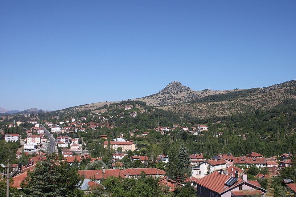 Fayl:Aksu (Isparta, Türkei).jpg