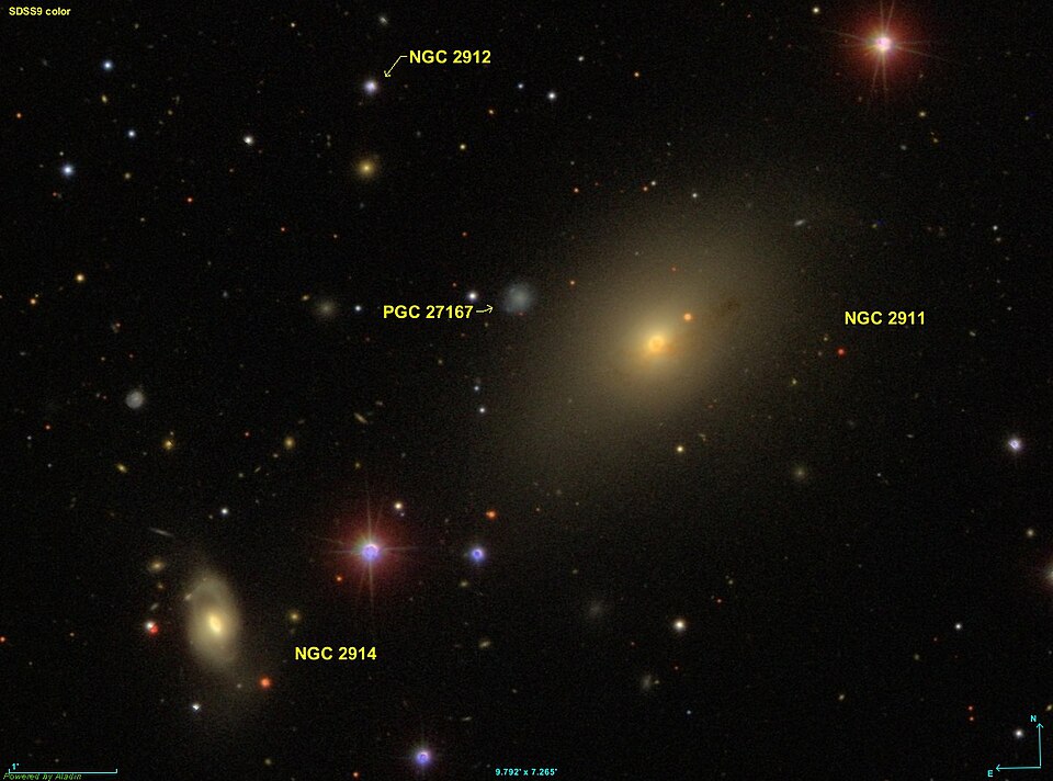 Fayl:NGC 2911 SDSS.jpg