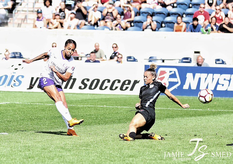 Fayl:Sydney Leroux (40835323940).jpg