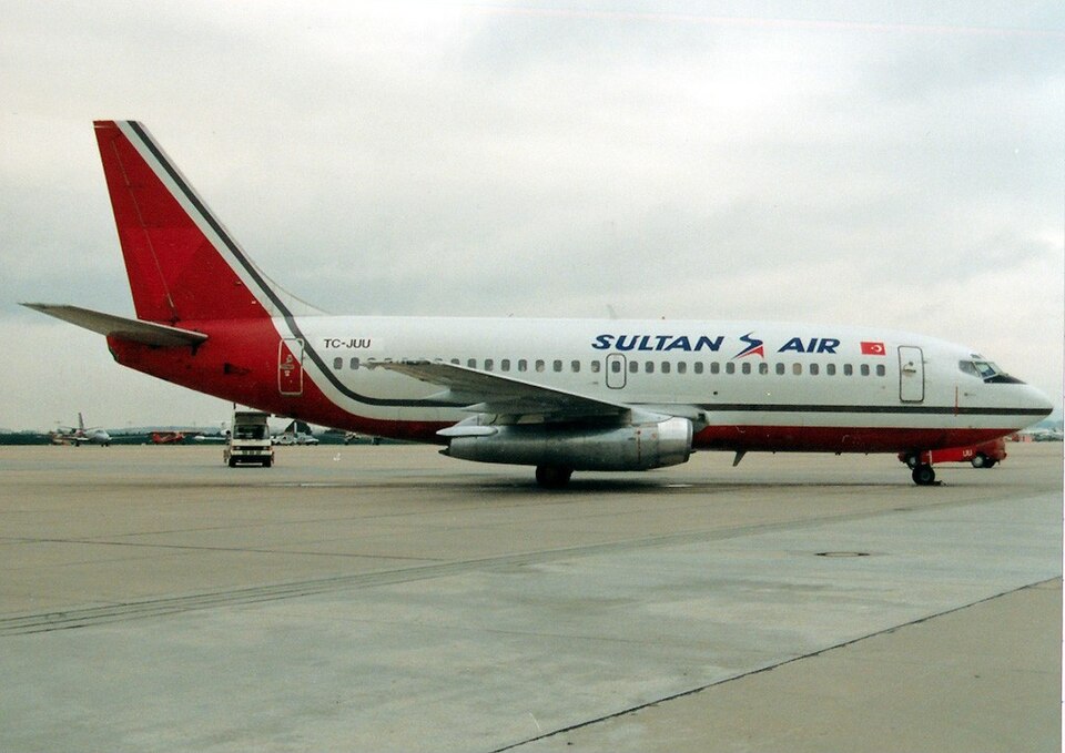 Fayl:Boeing 737-2K9-Adv, Sultan Air AN0192286.jpg