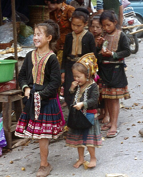 Fayl:Chiang Mai-44-Meo-Kinder-1976-gje.jpg