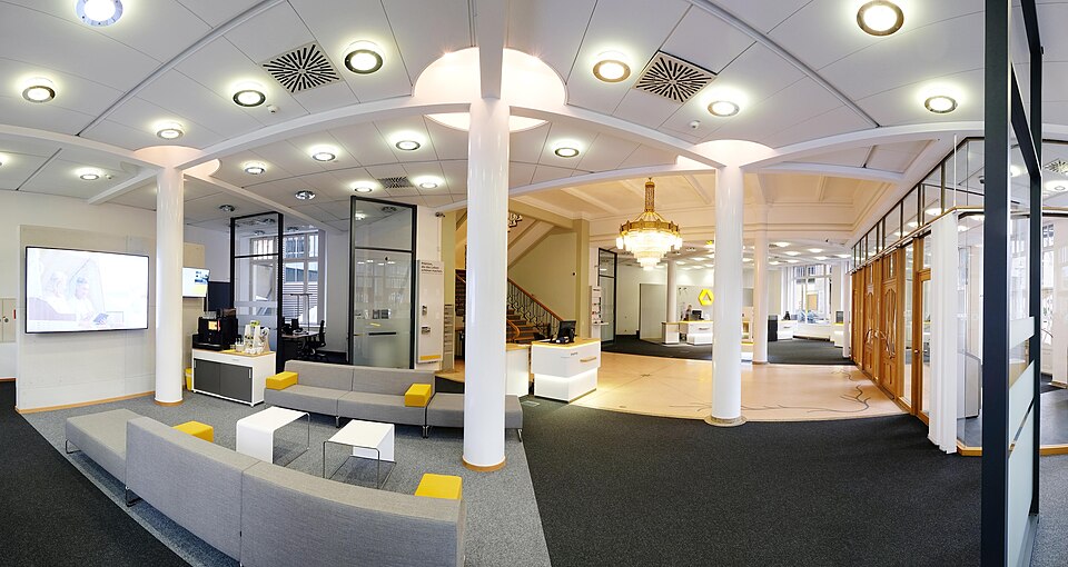 Fayl:Commerzbank Filiale Leipzig.jpg