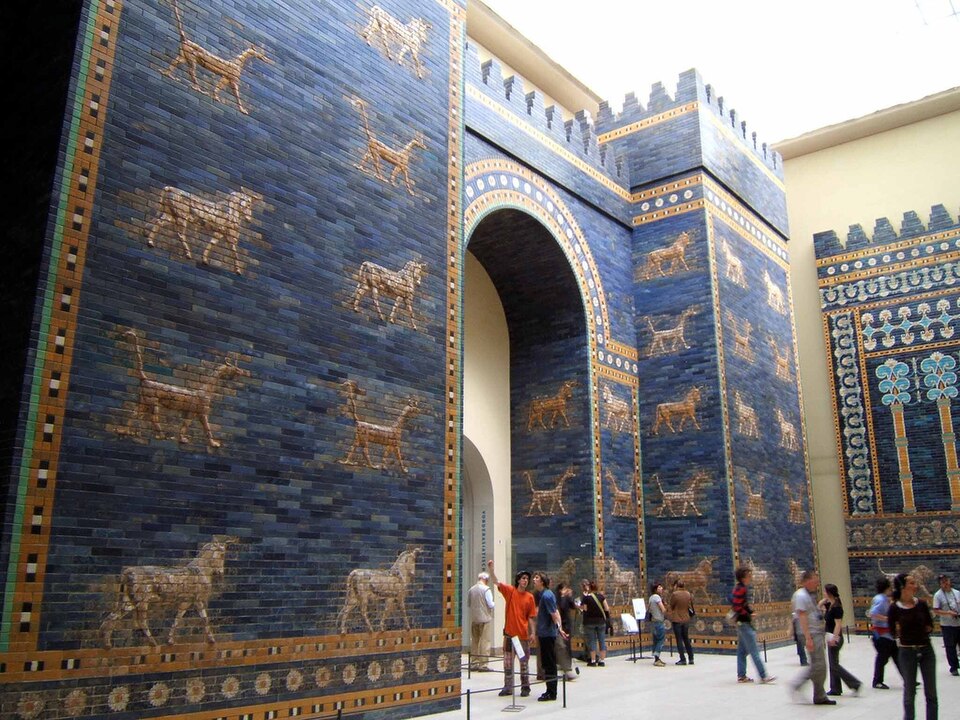 Fayl:Ishtar Gate at Berlin Museum.jpg