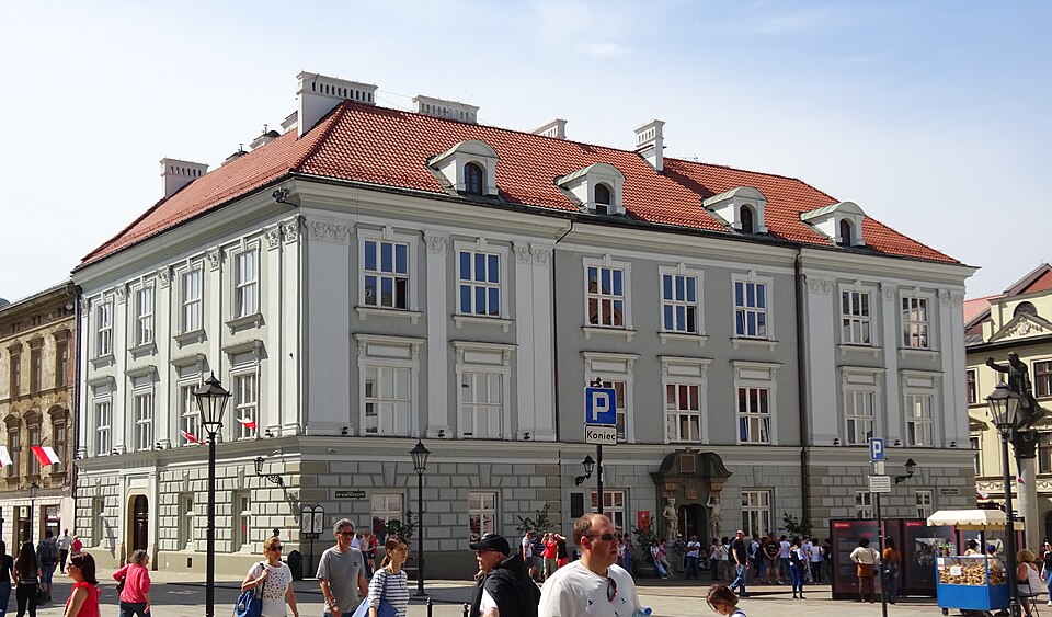 Fayl:KamienicaMalarnia-UlicaGrodzka57-POL, Kraków.jpg
