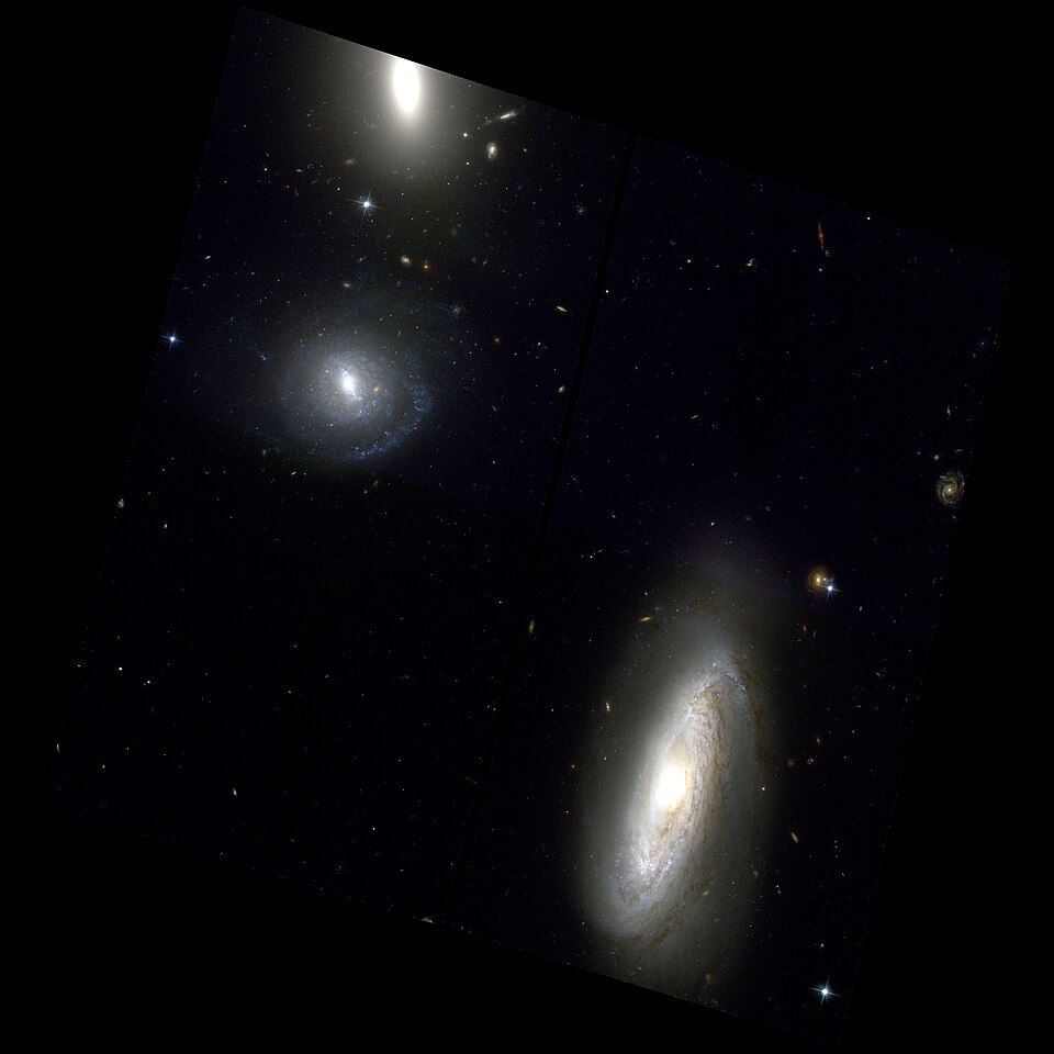 Fayl:NGC196-197-192-hst-R814G606B435.jpg