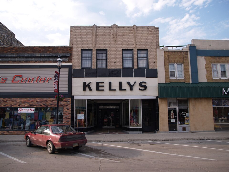 Fayl:Downtown Devils Lake.jpg