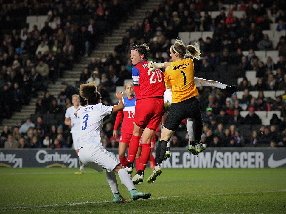 Fayl:England Women's Vs USA (16365797348).jpg