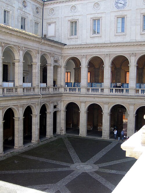 Fayl:Innenhof des Palazzo della Sapienza.jpg